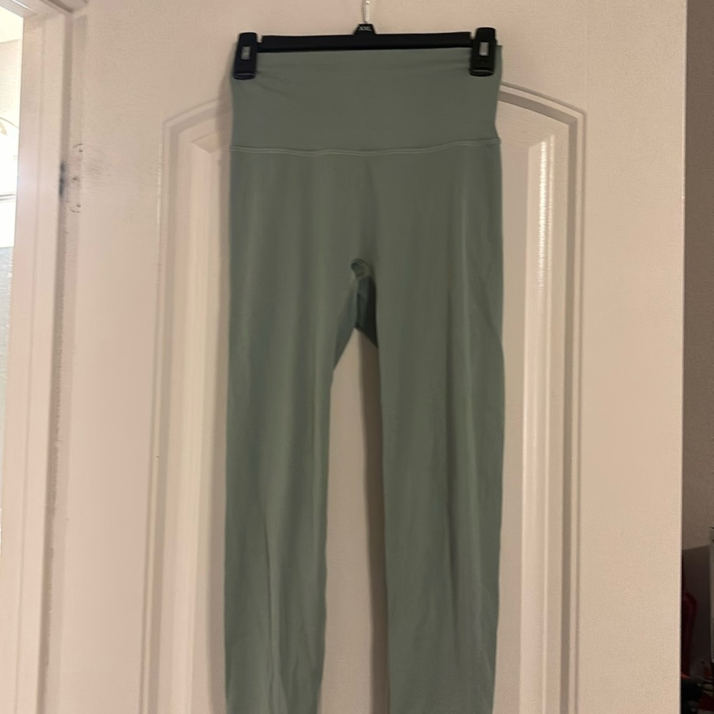 Altar’s State athletic green leggings size small